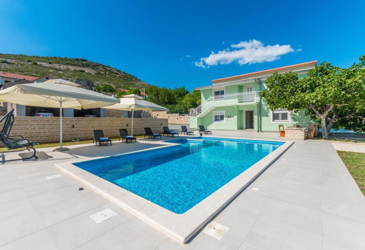 Poolincluded - Holiday Home Maslina Lisane Ostrovicke Eksteriør bilde